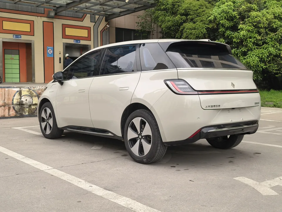 Baojun Clouds 460 Pro 2024 — миниатюра 2