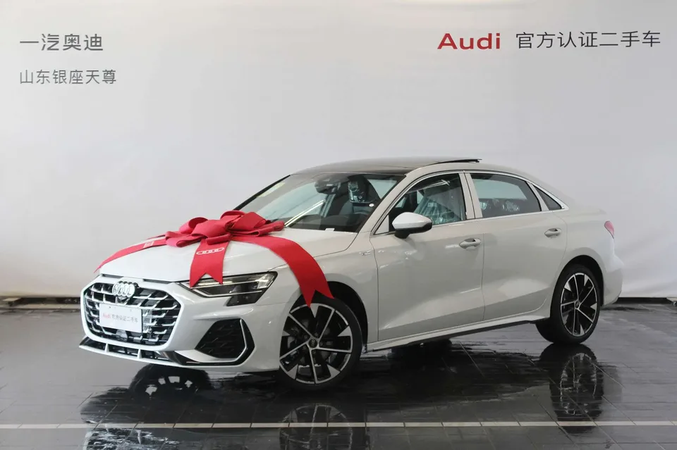Audi A3 Audi A3 2025 facelift A3L Limousine 35 TFSI Flying Spur Premium Edition 2026 — миниатюра 5