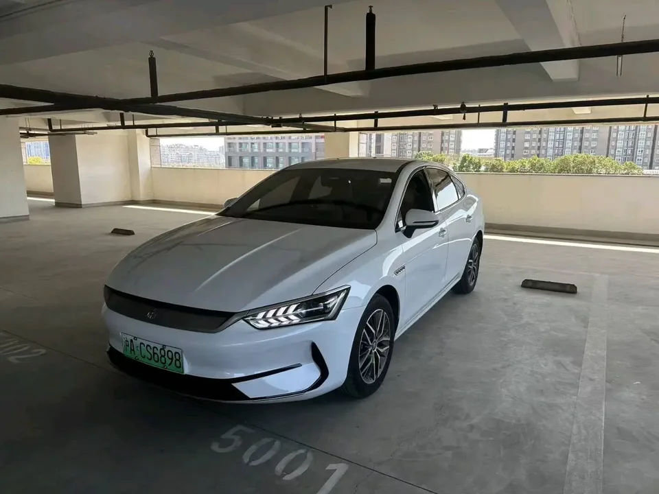 BYD Qin PLUS EV Champion Edition 510KM Leading Edition 2023 — фото 1, купить с доставкой в Москву