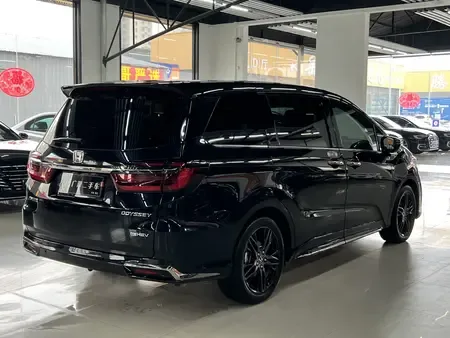 Honda Odyssey Odyssey 2.0L Elite Edition 2025 — миниатюра 2