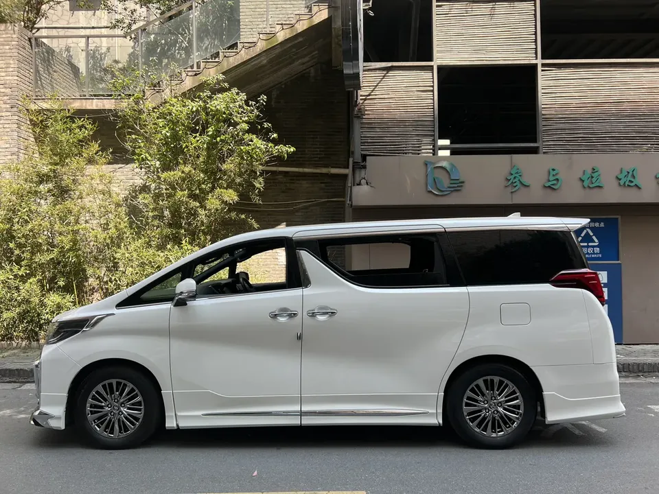 Toyota Alphard Alfa 2019 3.5L parallel import 2025 — миниатюра 4