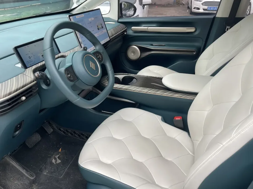 Baojun Clouds 460 Pro 2024 — миниатюра 3