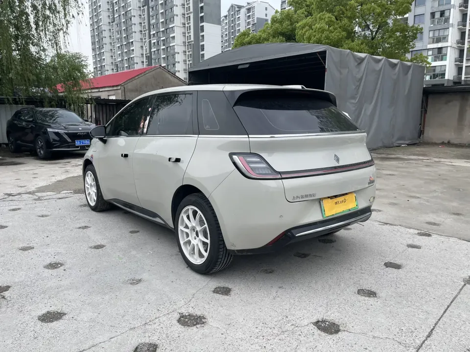 Baojun Clouds 460 Pro 2024 — миниатюра 4