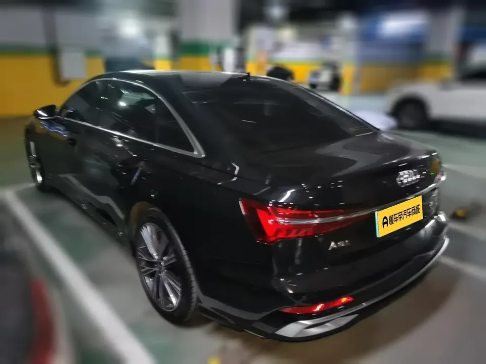 Audi A6L 45 TFSI Premium Edition 2025 — миниатюра 3