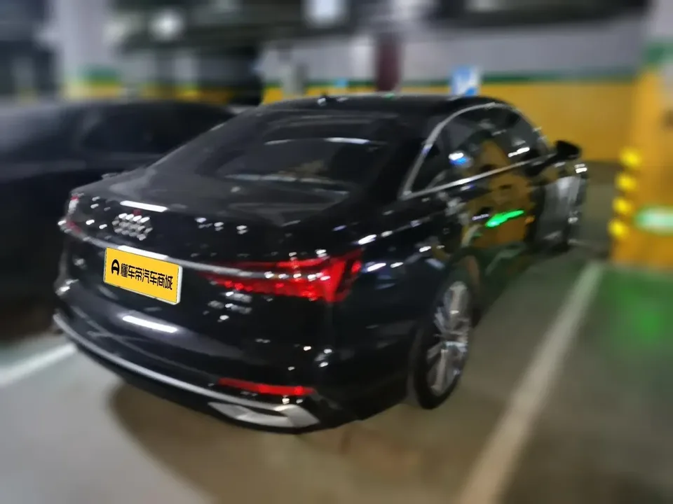 Audi A6L 45 TFSI Premium Edition 2025 — миниатюра 4