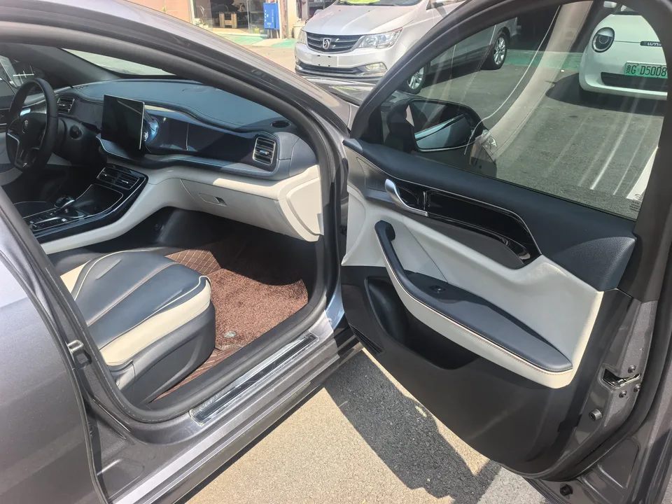 BYD Qin PLUS EV 500KM Travel Edition 2024 — миниатюра 3