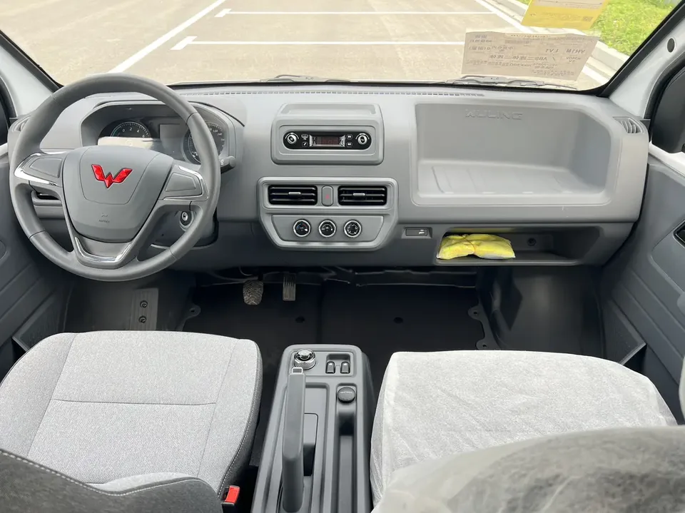 Wuling Yangguang 300km Comfort Bus Version 75kW 2025 — миниатюра 3