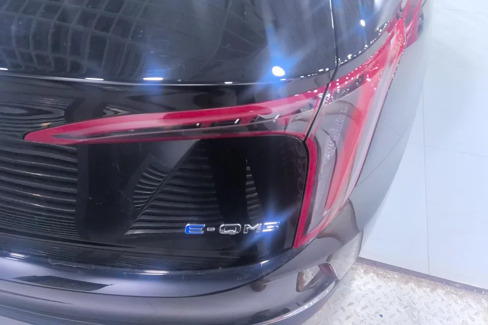 Hongqi E-QM5 500KM Travel Edition 100kW 2024 — миниатюра 2