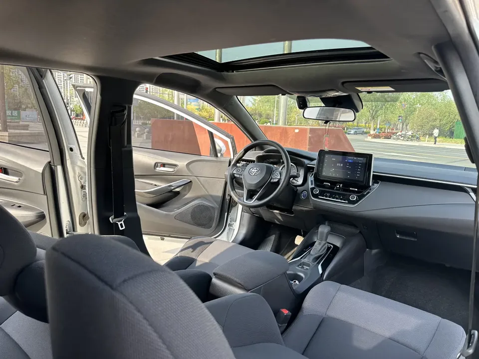 Toyota Levin 2022 Lelink Dual Engine 1.8H E-CVT Luxury Edition 2022 — миниатюра 3