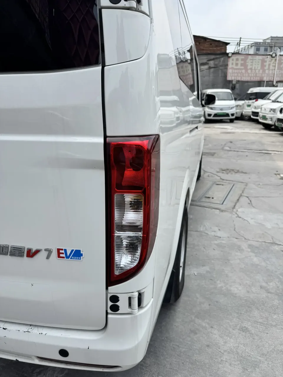 Changan span Crossstar V7 EV 316km Double Door Luxury 6 Seaters 2025 — миниатюра 3