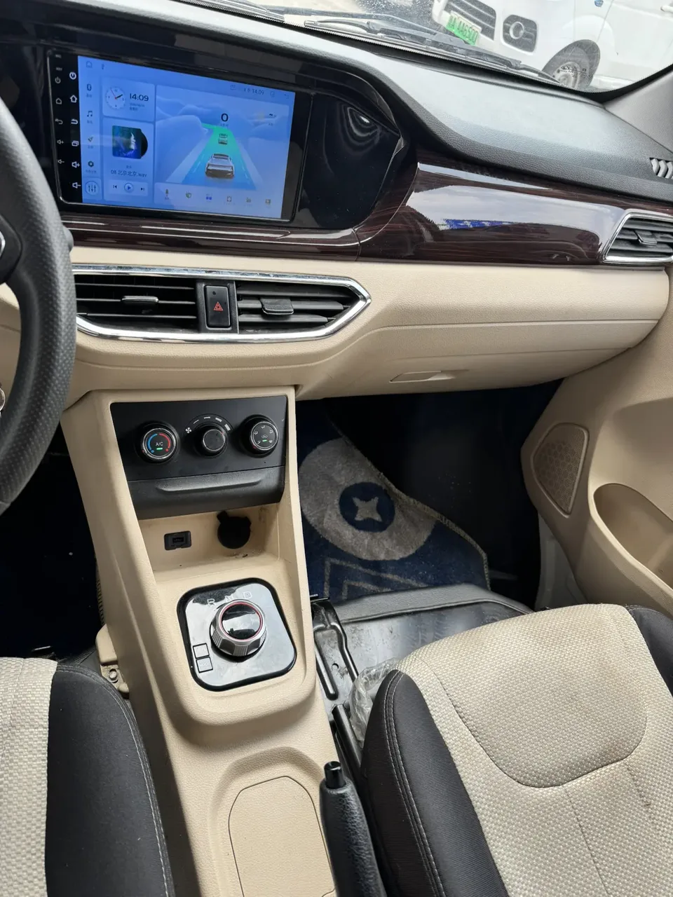 Changan span Crossstar V7 EV 316km Double Door Luxury 6 Seaters 2025 — миниатюра 4