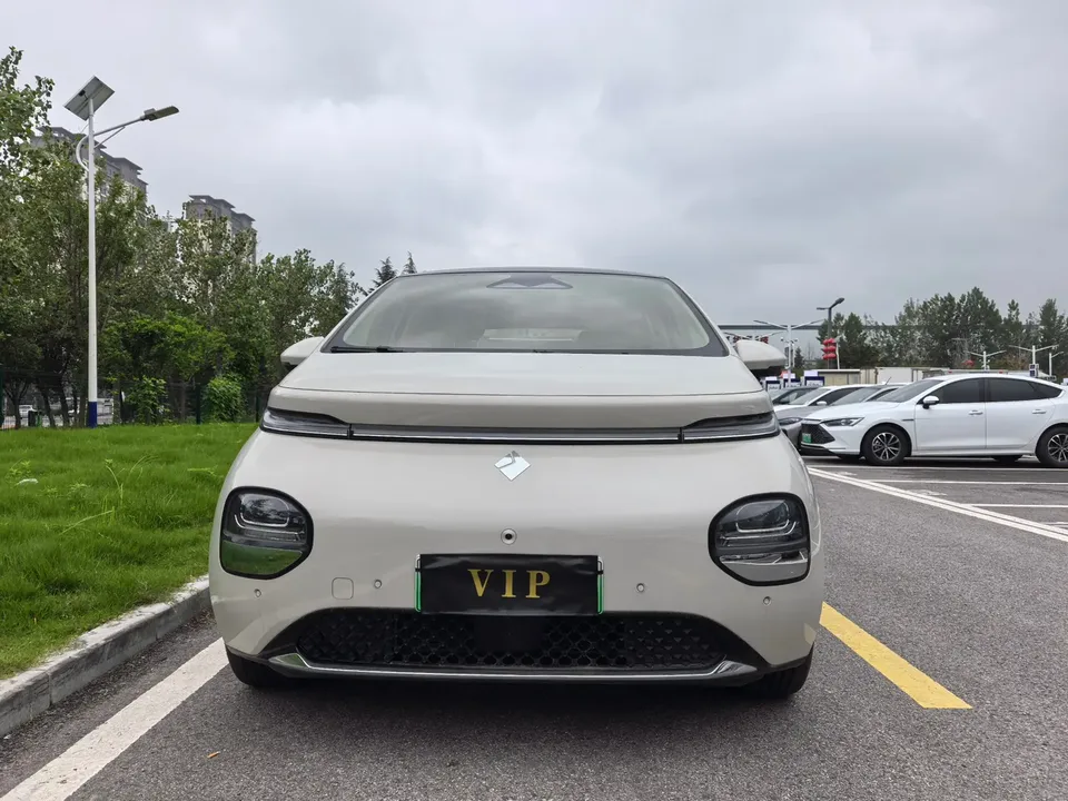 Baojun Clouds 460 Max 2024 — миниатюра 2
