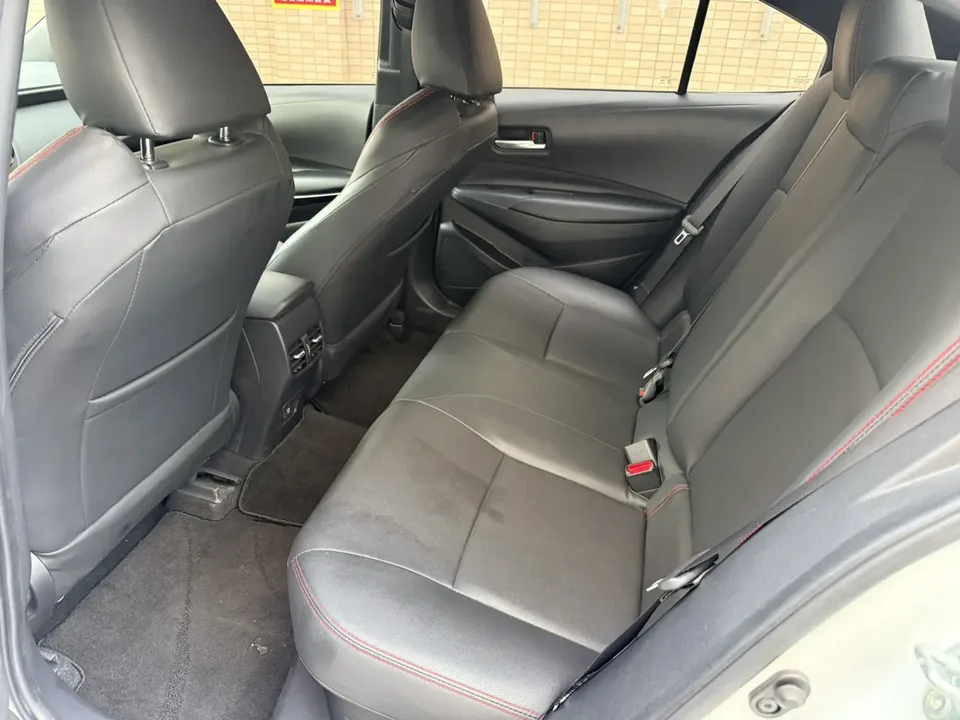 Toyota Levin 2022 Corolla Hybrid 1.8H E-CVT Progressive Edition 2022 — миниатюра 3