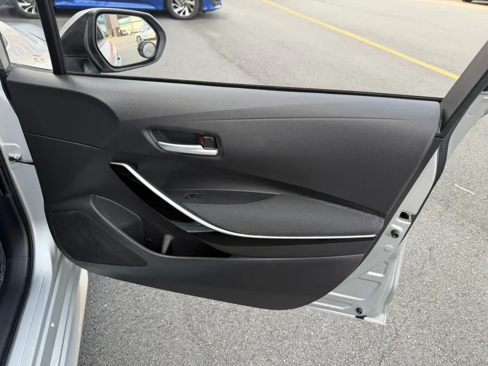 Toyota Levin 2021 Corolla Hybrid 1.8H E-CVT Progressive Edition 2022 — миниатюра 4