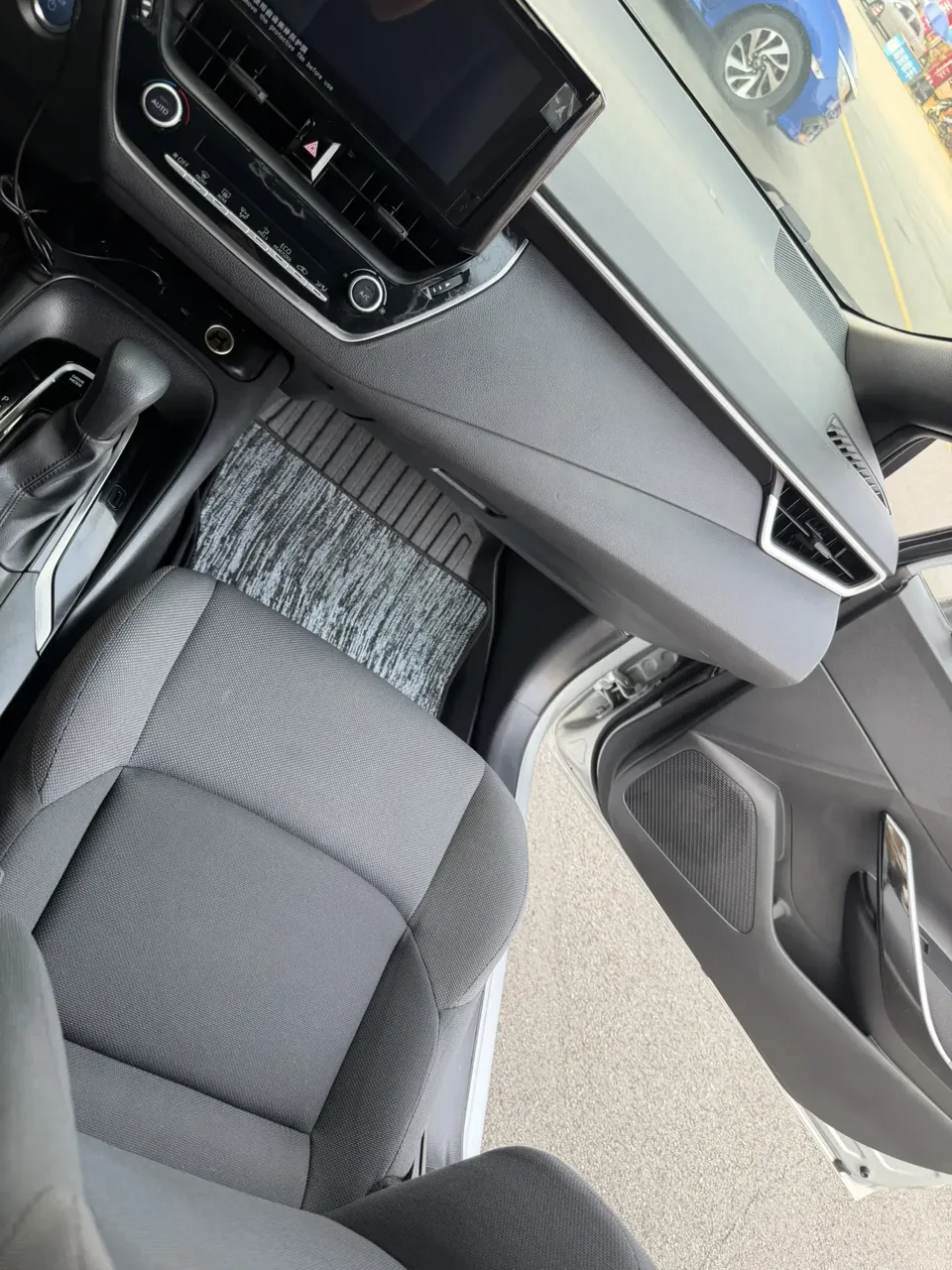 Toyota Levin 2021 Corolla Hybrid 1.8H E-CVT Progressive Edition 2022 — миниатюра 5
