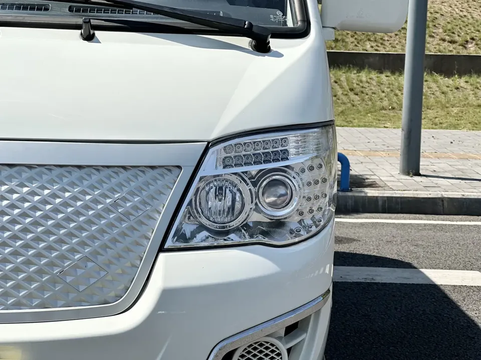 Golden Dragon Hiace EV Jinlong Haishi EV 2023 Longyun GLE850S pure electric logistics vehicle 38.64kWh 2024 — миниатюра 3