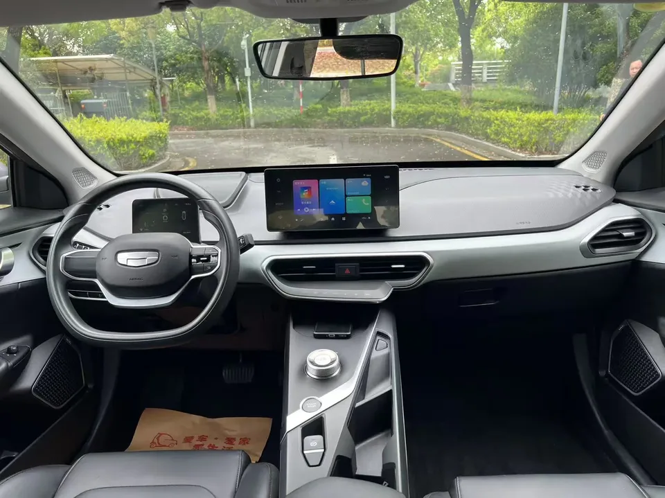 Geely Geometry A Geely Geometry A 2024 410KM travel version 2023 — миниатюра 3
