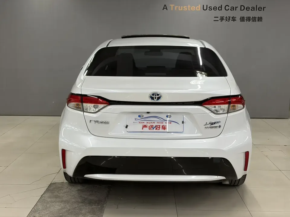 Toyota Levin 2022 Lelink Dual Engine 1.8H E-CVT Luxury Edition 2022 — миниатюра 2