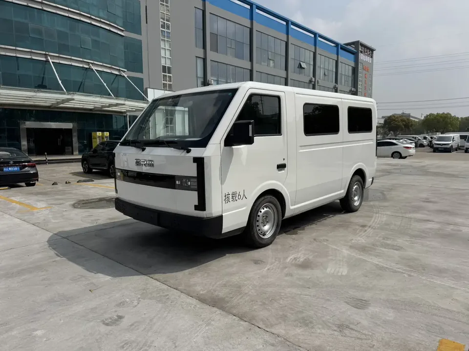 Xinyuan Automobile Xinyuan E3 Practical Passenger Transport 2025 — фото 1, купить с доставкой в Москву
