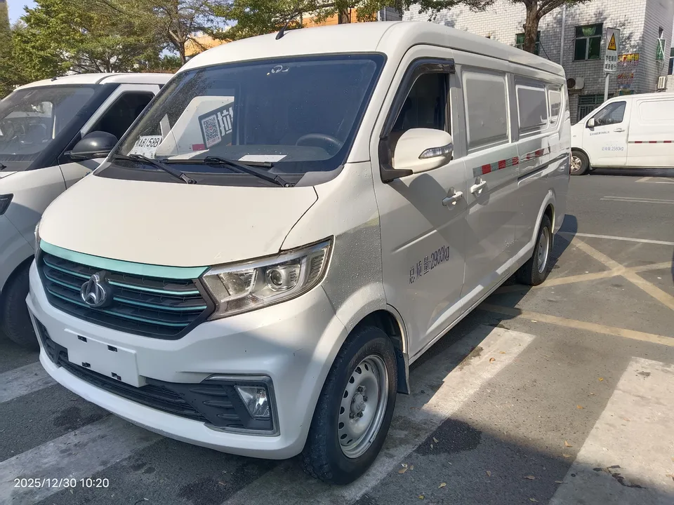 Changan span Crossstar V7 EV 270KM basic model 2023 — фото 1, купить с доставкой в Москву