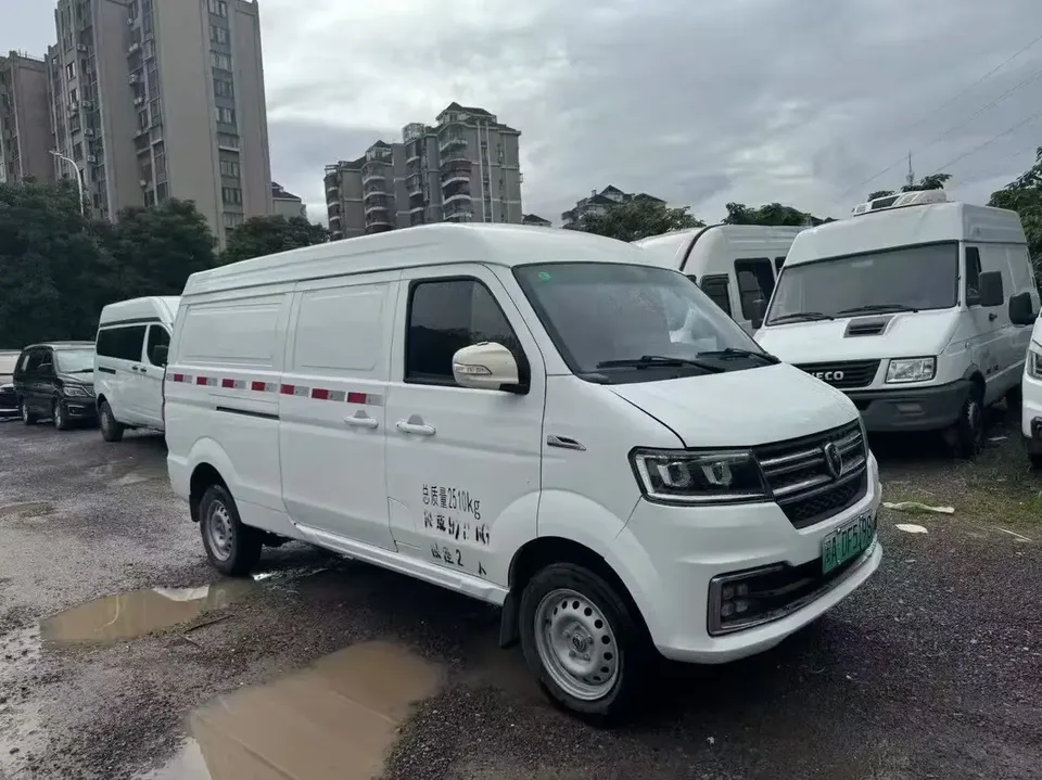 Jinbei New Hiace EV New Hiace EV 2023 rear-wheel drive 2-seater pure electric 2022 — миниатюра 2