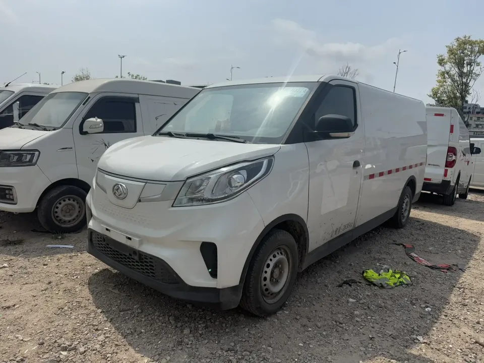 Datong Maxus EV30 pure electric intelligent logistics expert long axis Guoxuan 2022 — фото 1, купить с доставкой в Москву