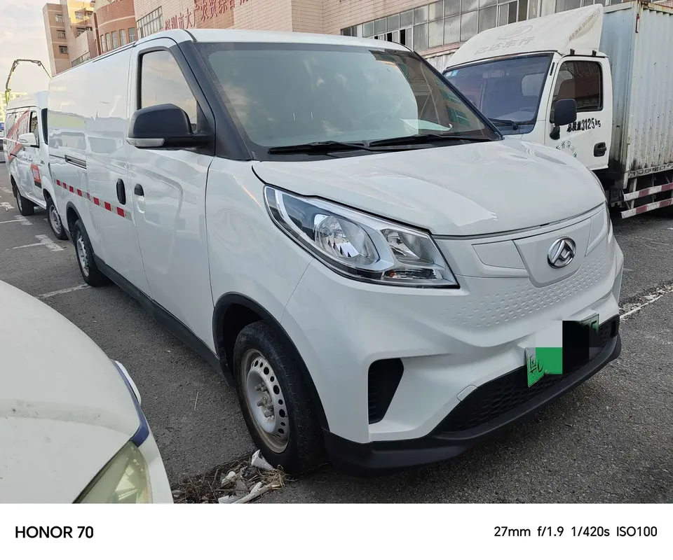 Datong Maxus EV30 pure electric intelligent logistics expert long-axis CATL 2022 — миниатюра 2