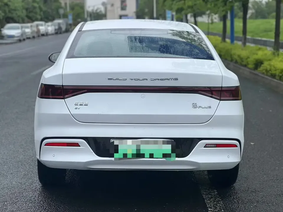 BYD Qin PLUS EV Honor Edition 420KM Leading Model 2024 — миниатюра 2