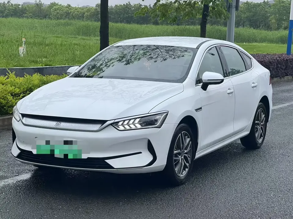 BYD Qin PLUS EV Honor Edition 420KM Leading Model 2024 — фото 1, купить с доставкой в Москву