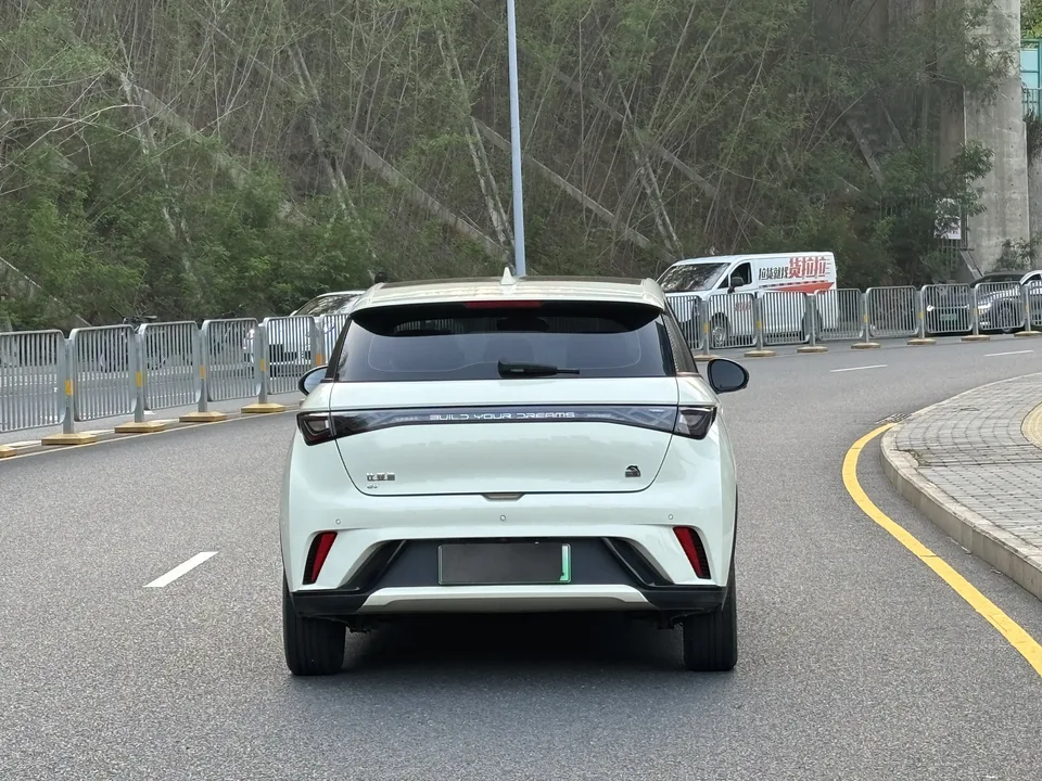 BYD Dolphin Dolphin 2023 Fashion Edition 2023 — миниатюра 2