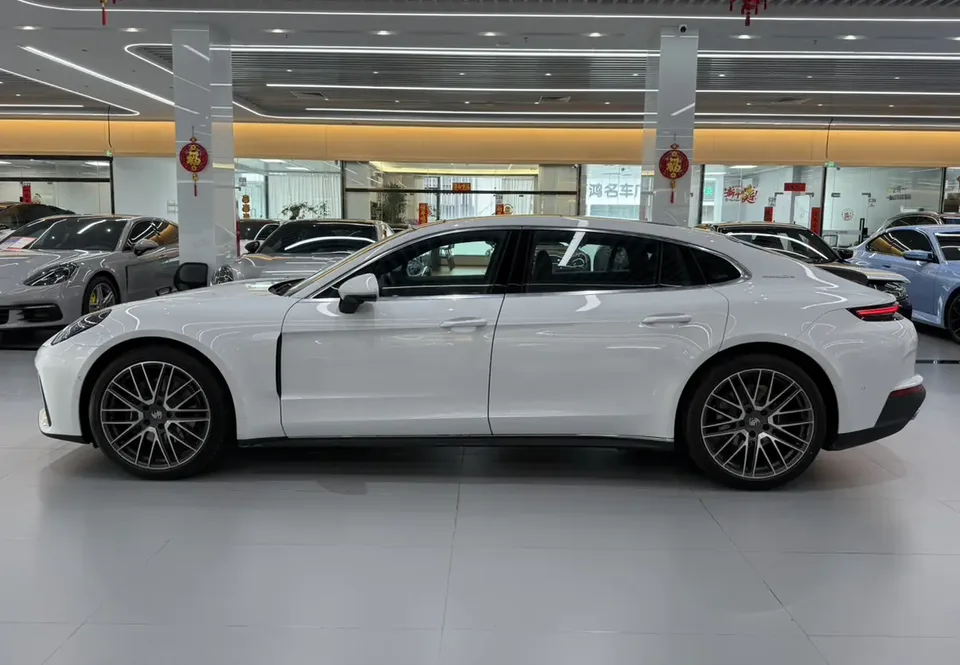 Porsche Panamera Panamera 4 Executive Long Wheelbase 2.9T 2026 — миниатюра 4