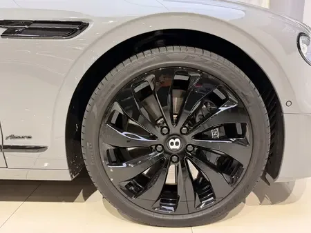 Bentley Galloping 4.0T automatic 4WD 5-seater parallel import 2024 — миниатюра 2