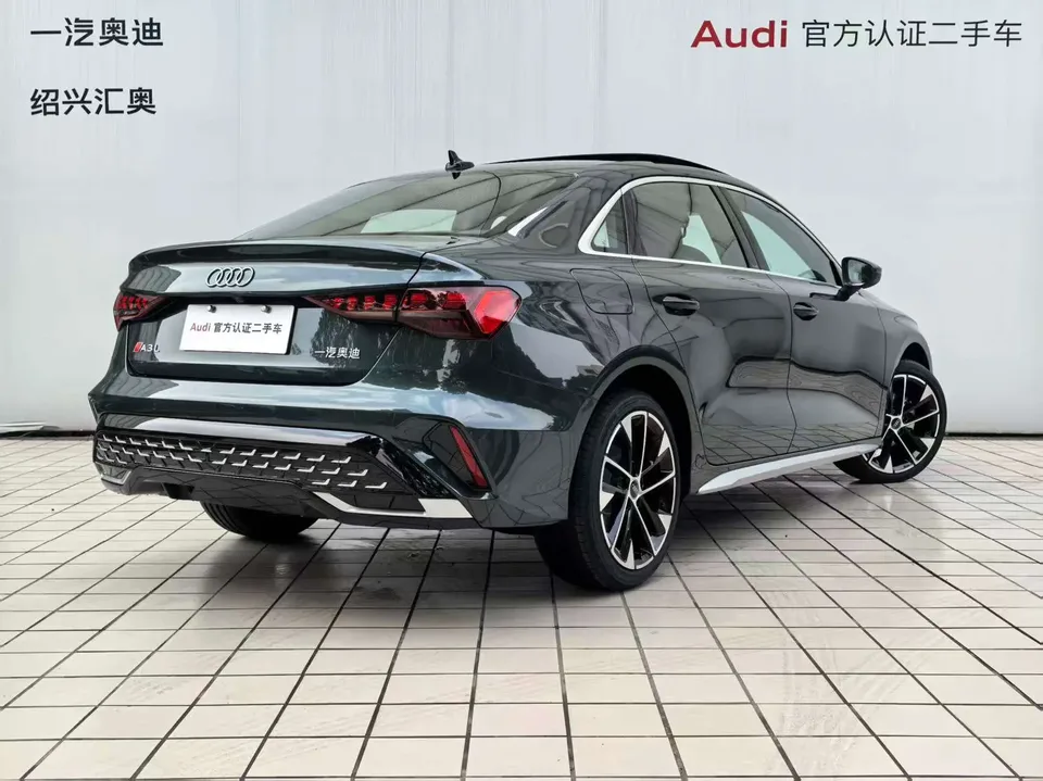 Audi A3 Audi A3 2025 facelift A3L Limousine 35 TFSI Flying Spur Premium Edition 2026 — миниатюра 4