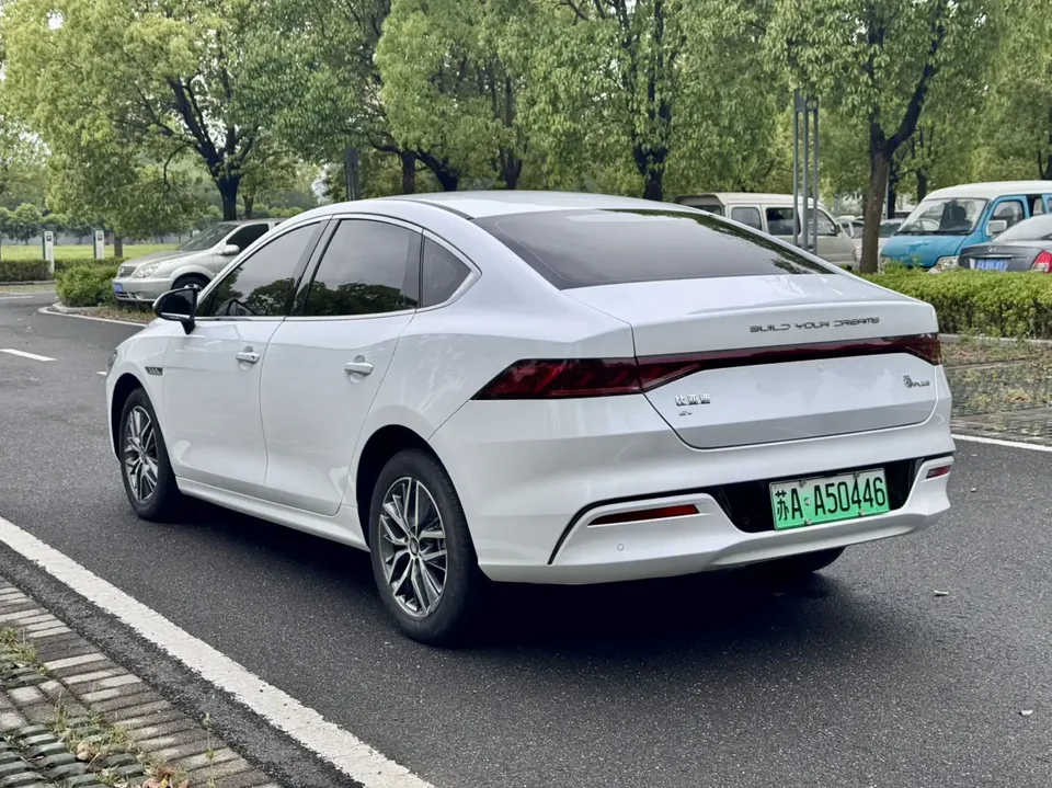 BYD Qin PLUS EV Honor Edition 420KM Leading Model 2024 — миниатюра 2