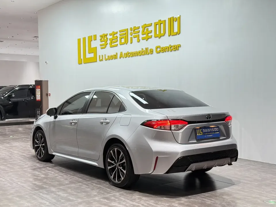 Toyota Levin 2021 Corolla Hybrid 1.8H E-CVT Sports Edition 2023 — миниатюра 2