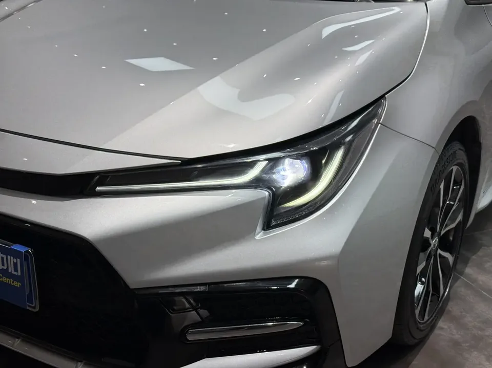 Toyota Levin 2021 Corolla Hybrid 1.8H E-CVT Sports Edition 2023 — миниатюра 3