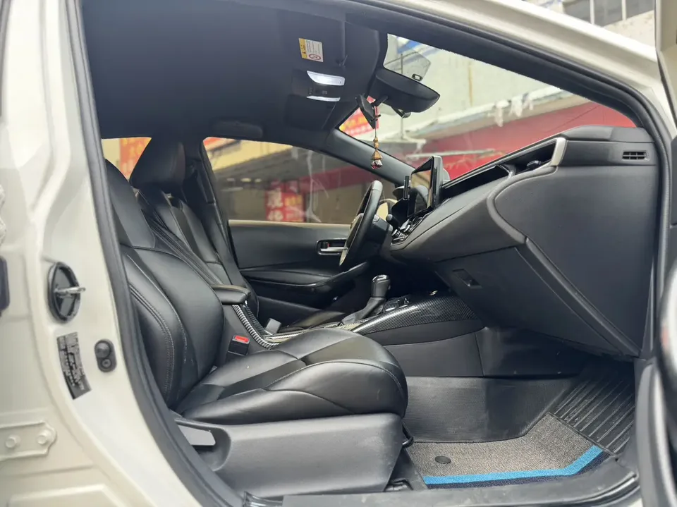 Toyota Levin 2022 Corolla Hybrid 1.8H E-CVT Progressive Edition 2022 — миниатюра 4