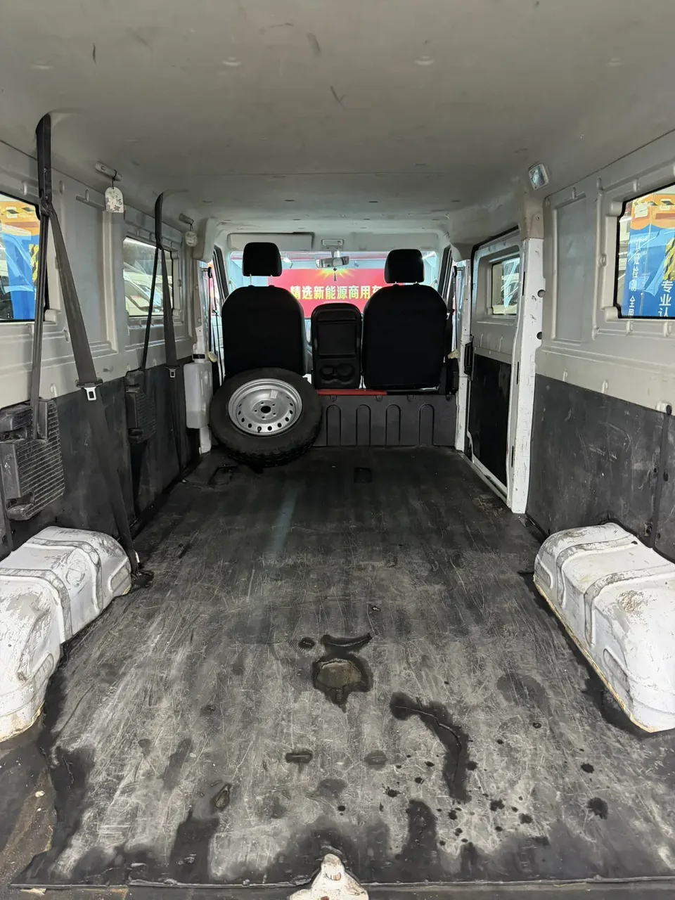 Xinyuan Automobile Xinyuan E3L practical 6-seater bus 41.86kWh 2025 — миниатюра 3