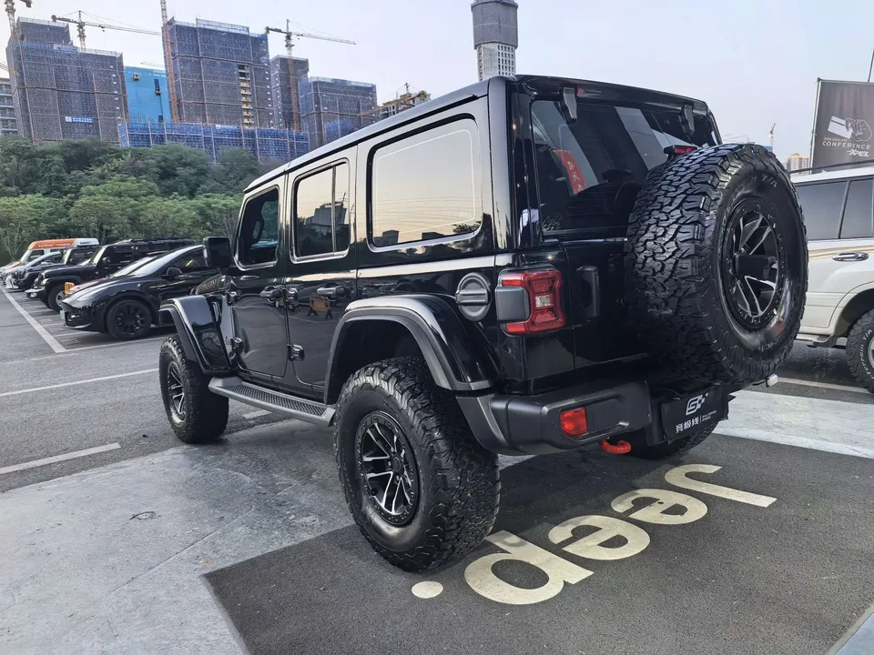 Jeep Wrangler 2025 Jeep Wrangler 2.0T Automatic 4WD 5-Seater (Parallel Import) 2026 — миниатюра 2
