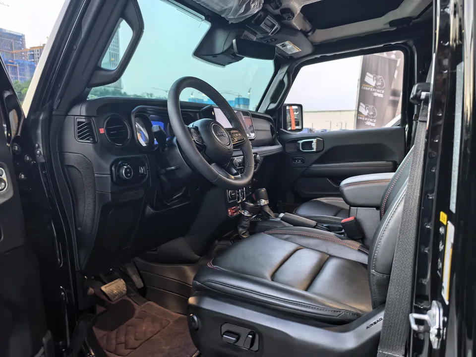 Jeep Wrangler 2025 Jeep Wrangler 2.0T Automatic 4WD 5-Seater (Parallel Import) 2026 — миниатюра 5