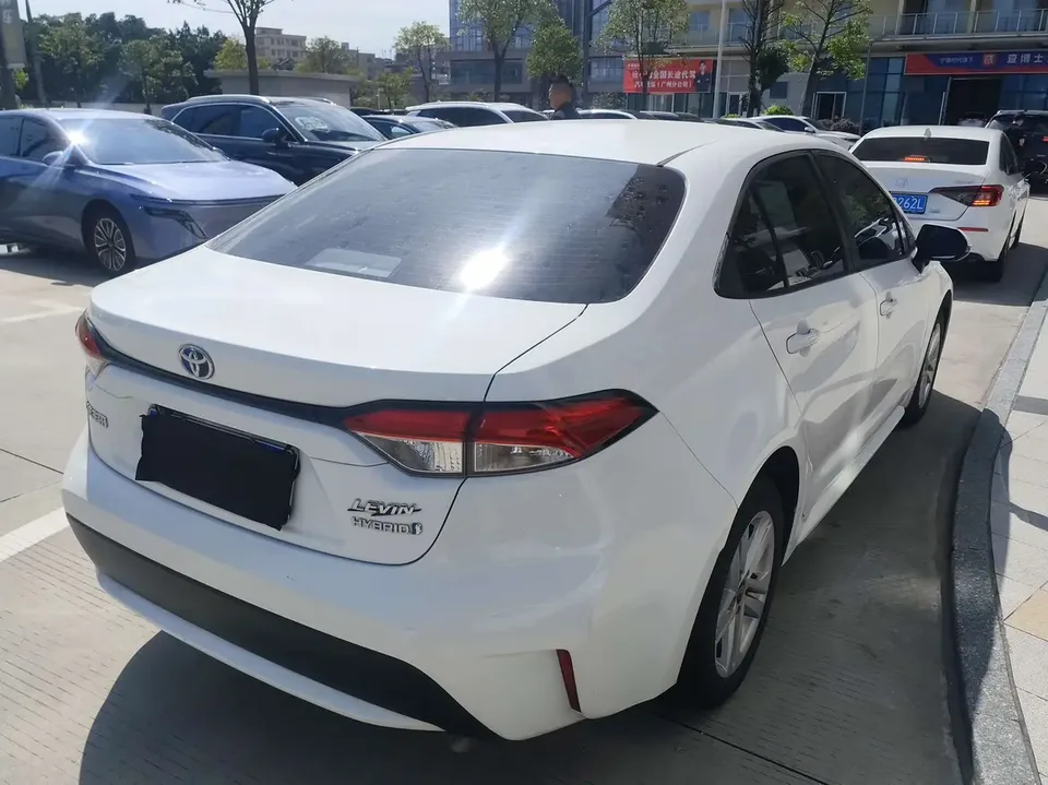 Toyota Levin 2022 Corolla Hybrid 1.8H E-CVT Leading Edition 2023 — миниатюра 2