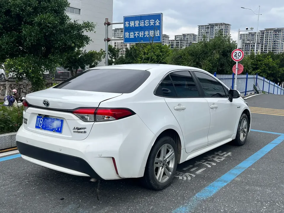 Toyota Levin 2022 Lelink Dual Engine 1.8H E-CVT Sports Edition 2022 — миниатюра 2
