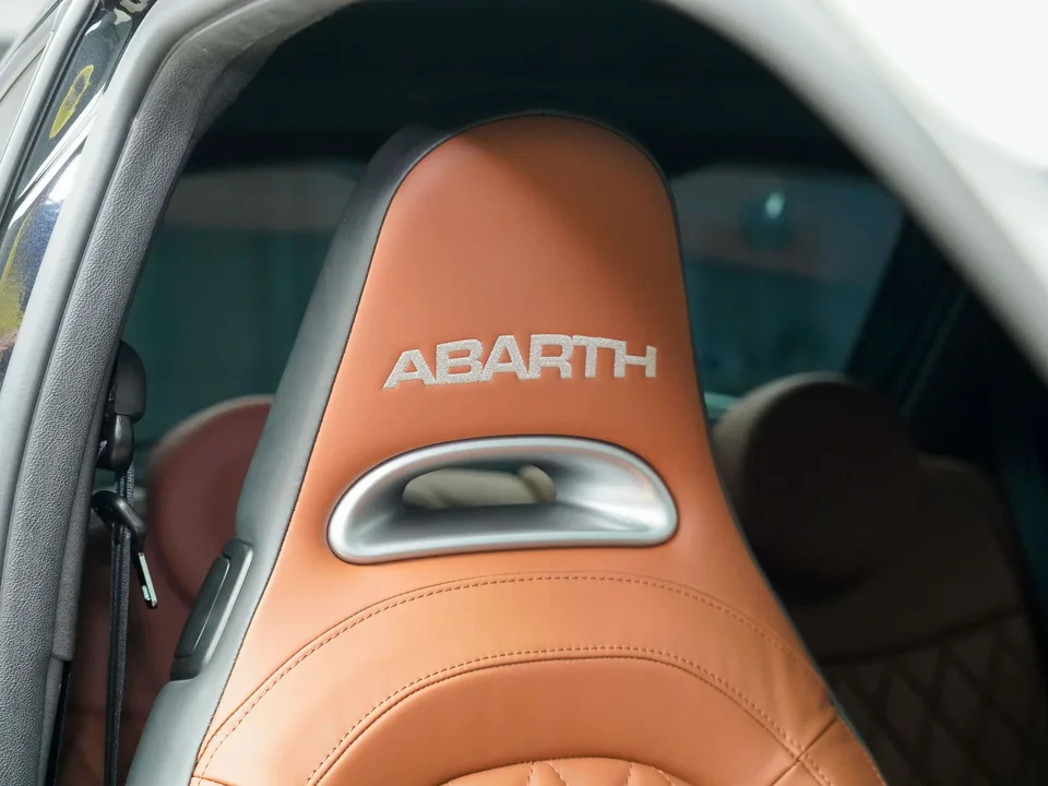 Abarth 595 Abarth 595 2022 Abarth 595 Competizione Cabrio Automatic 180 2023 — миниатюра 5