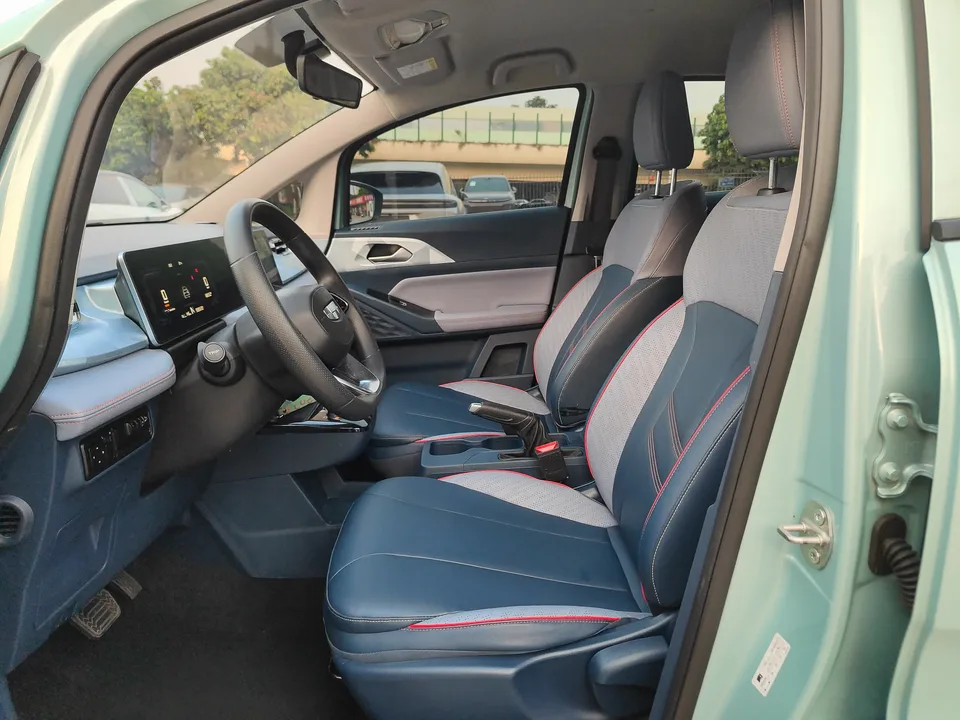 Geely Geometry E Firefly Model 320KM Well-behaved Tiger 2022 — миниатюра 3