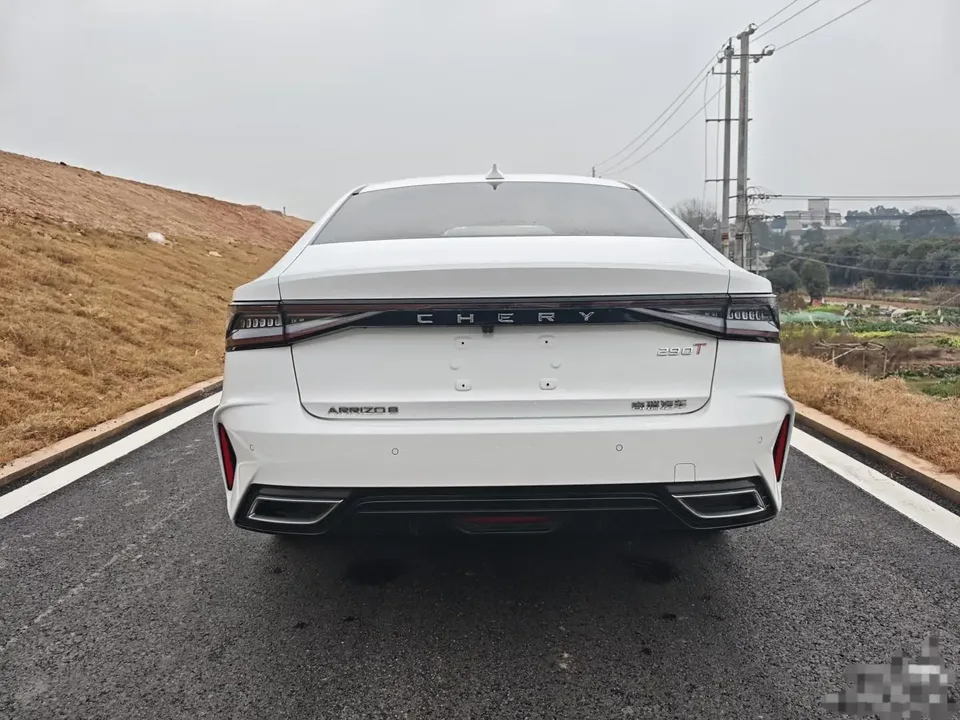 Chery Arrizo 8 1.6T Automatic Front-Wheel Drive 5-Seater Factory Custom Edition 2023 — миниатюра 2