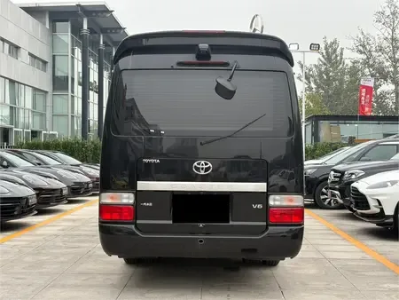 Toyota Costa Coaster 2024 4.0T manual rear-wheel drive 8-seater original customized version 2025 — миниатюра 2