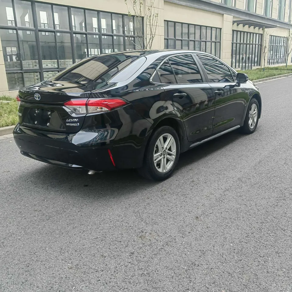 Toyota Levin 2022 Corolla Hybrid 1.8H E-CVT Leading Edition 2023 — миниатюра 2