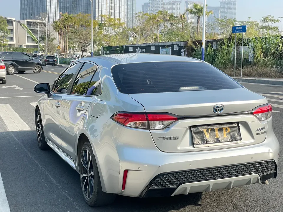 Toyota Levin 2022 Lelink Dual Engine 1.8H E-CVT Sports Edition 2022 — миниатюра 2