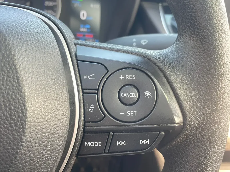 Toyota Levin 2022 Lelink Dual Engine 1.8H E-CVT Sports Edition 2022 — миниатюра 3