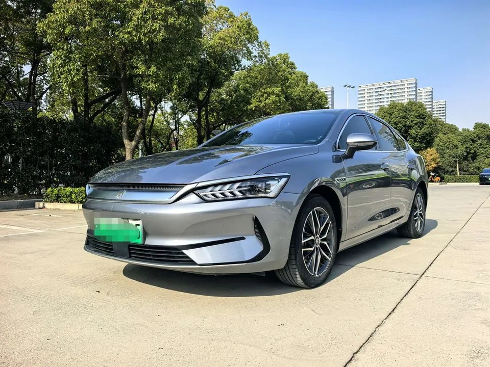 BYD Qin PLUS EV 500KM Luxury Edition 2023 — фото 1, купить с доставкой в Москву